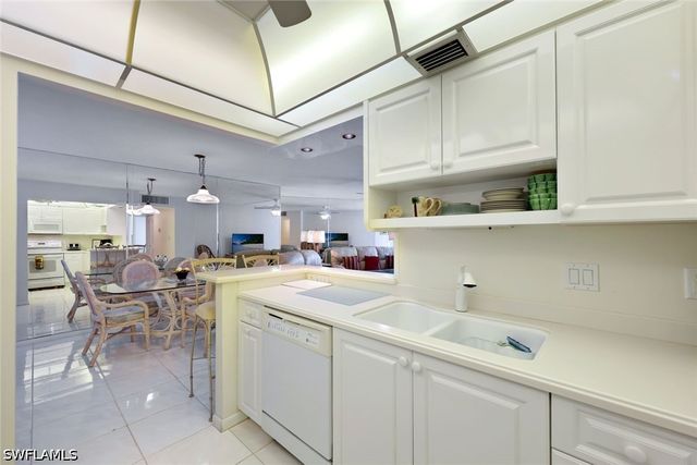 320 Seaview CT 307, Marco Island, FL 34145