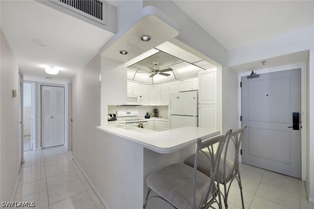 320 Seaview CT 307, Marco Island, FL 34145