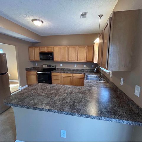 175 Santa Barbara Boulevard, Georgetown, KY 40324