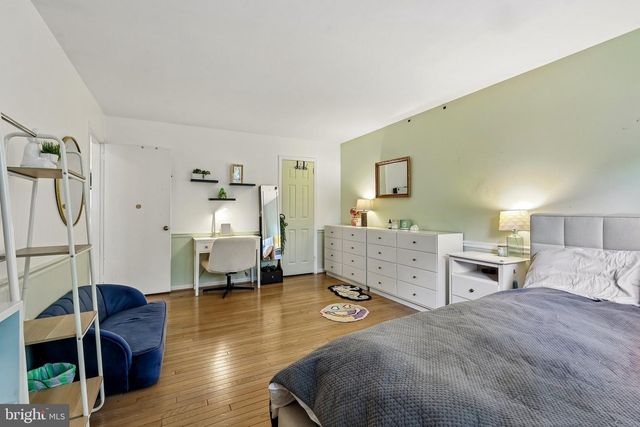 11399 BANTRY TER, Fairfax, VA 22030