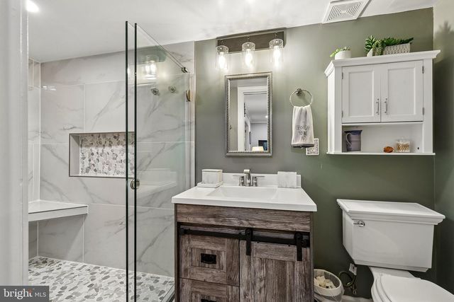 11399 BANTRY TER, Fairfax, VA 22030