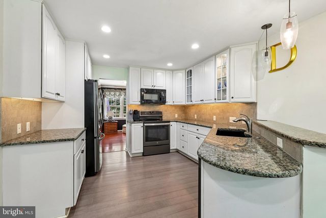 11399 BANTRY TER, Fairfax, VA 22030