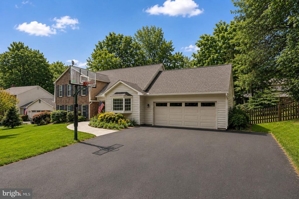 11399 BANTRY TER, Fairfax, VA 22030
