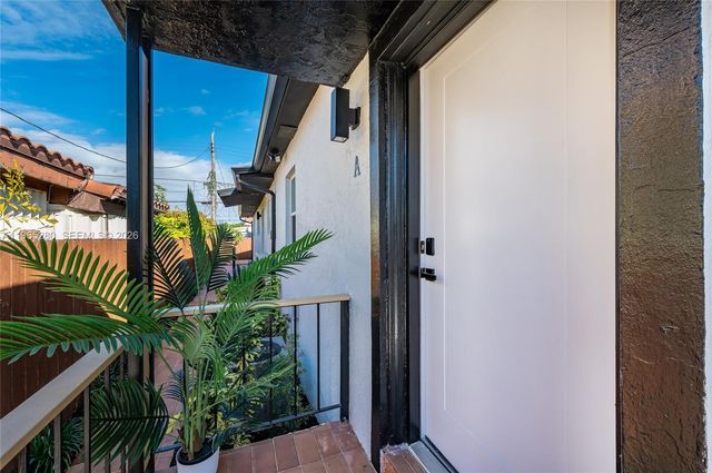 3321 NW 19th Ter A, Miami, FL 33125