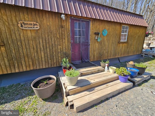 117 ROBERTS RD, Great Cacapon, WV 25422