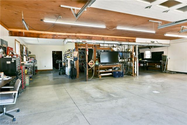 4085 Herner County Line Road, Southington, OH 44470