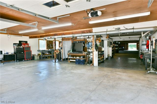 4085 Herner County Line Road, Southington, OH 44470