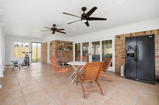 2037 Willow Wisp Drive, Seabrook, TX 77586