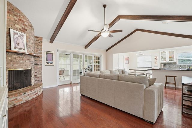 2037 Willow Wisp Drive, Seabrook, TX 77586