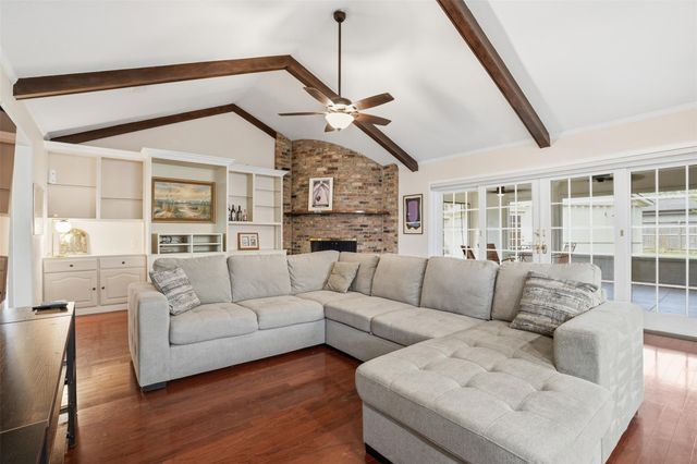 2037 Willow Wisp Drive, Seabrook, TX 77586