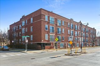 3741 N MILWAUKEE Avenue 208, Chicago, IL 60641