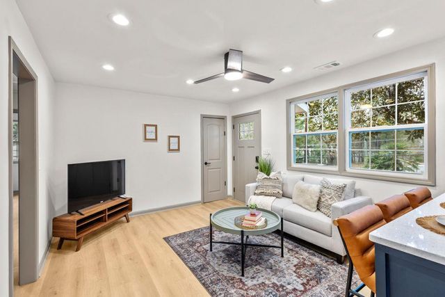 2608 Barge SW, Atlanta, GA 30331