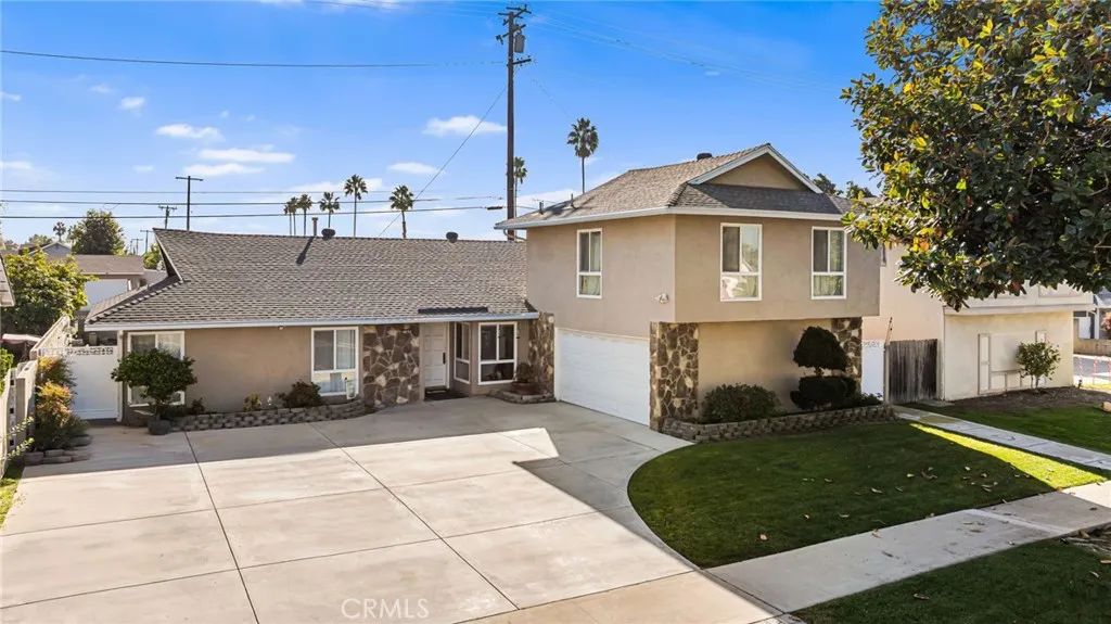 4024 E Del Valle, Orange, CA 92869