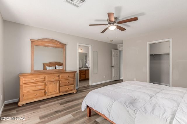 10168 N Pitchingwedge Lane, Tucson, AZ 85737