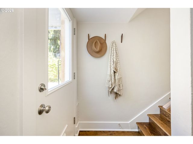 3744 Ne 24TH Ave, Portland, OR 97212