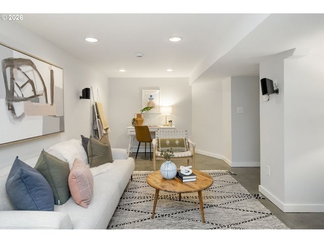 3744 Ne 24TH Ave, Portland, OR 97212
