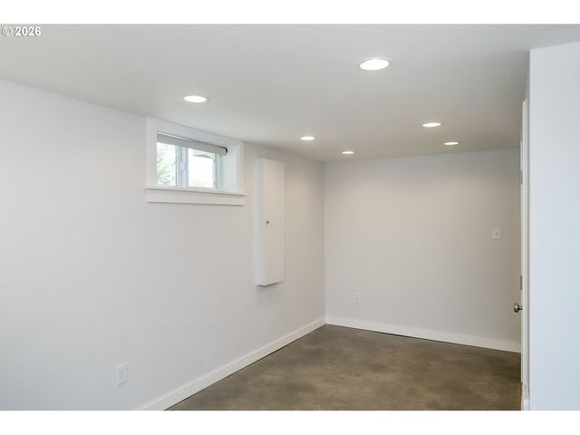 3744 Ne 24TH Ave, Portland, OR 97212