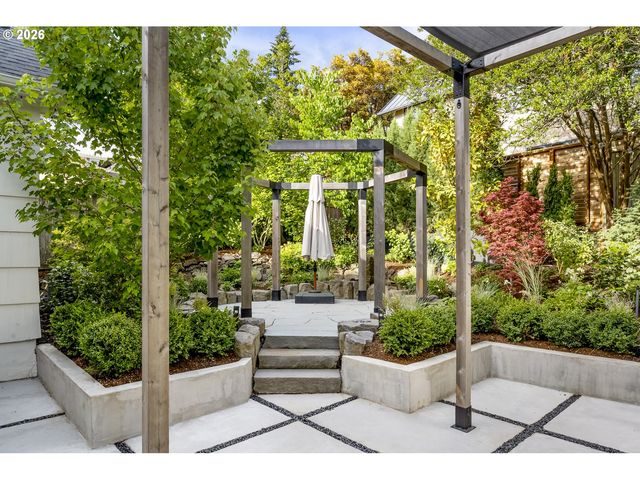 3744 Ne 24TH Ave, Portland, OR 97212