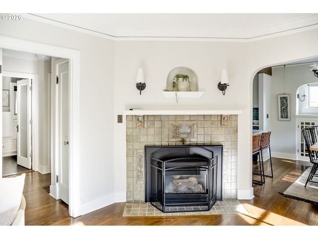 3744 Ne 24TH Ave, Portland, OR 97212