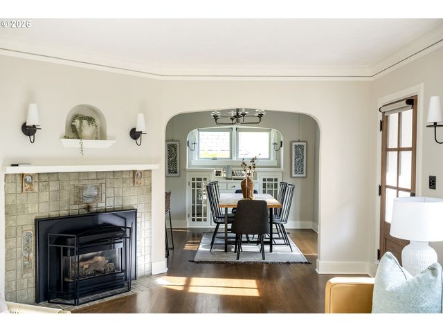3744 Ne 24TH Ave, Portland, OR 97212