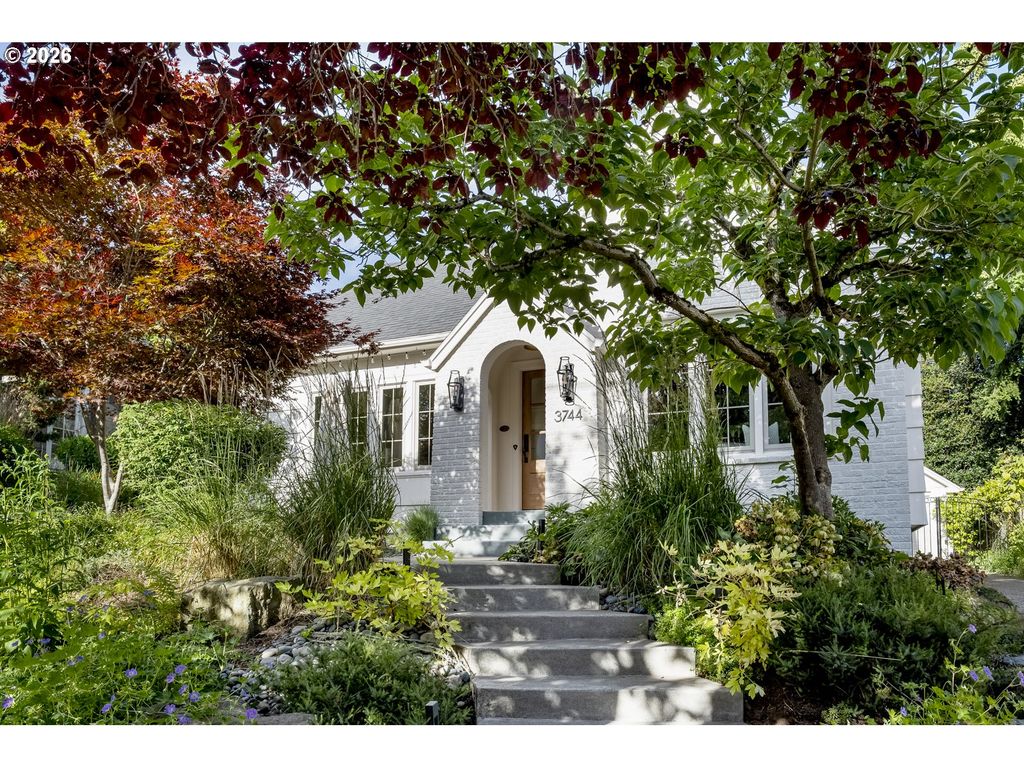 3744 Ne 24TH Ave, Portland, OR 97212