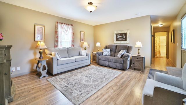 9188 Estate Circle, Brainerd, MN 56401