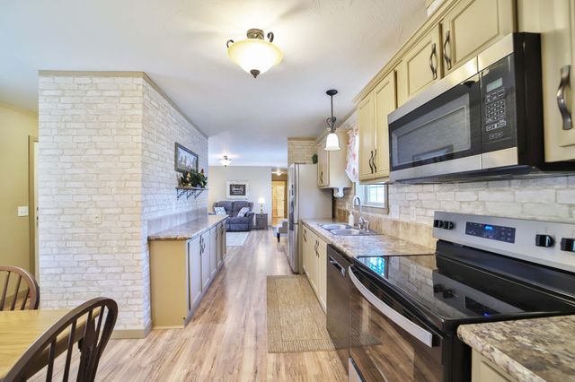 9188 Estate Circle, Brainerd, MN 56401