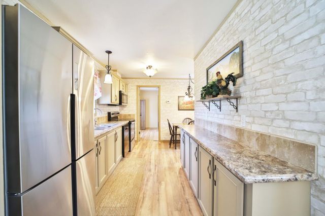 9188 Estate Circle, Brainerd, MN 56401