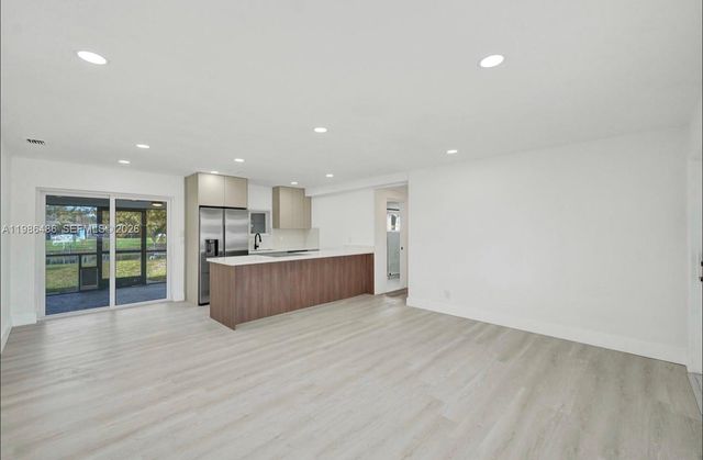 5023 SW 93rd Ave, Cooper City, FL 33328