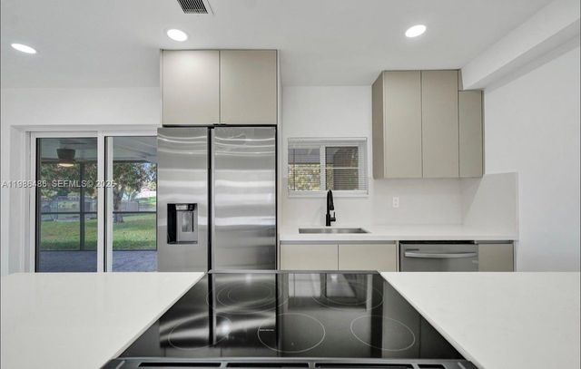 5023 SW 93rd Ave, Cooper City, FL 33328