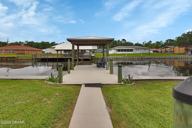 1610 Juno Trail, Astor, FL 32102