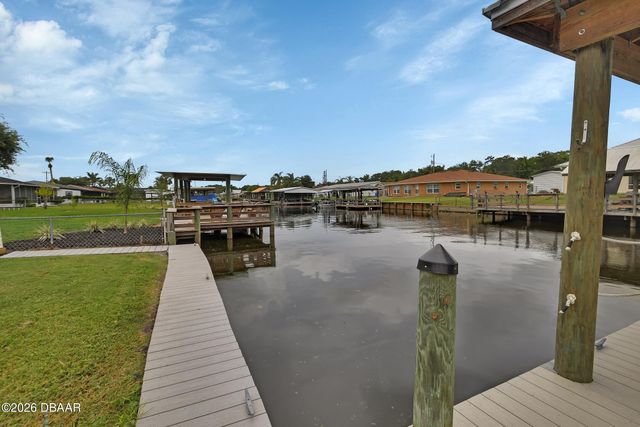 1610 Juno Trail, Astor, FL 32102