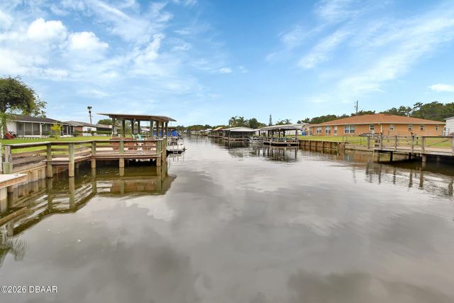 1610 Juno Trail, Astor, FL 32102