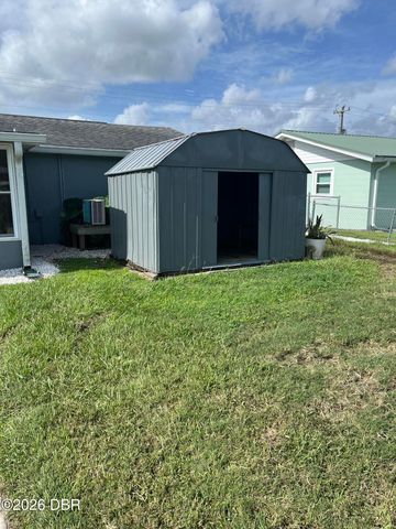 1610 Juno Trail, Astor, FL 32102