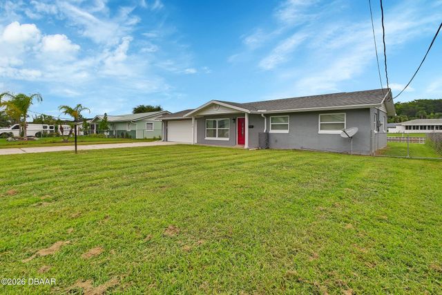 1610 Juno Trail, Astor, FL 32102