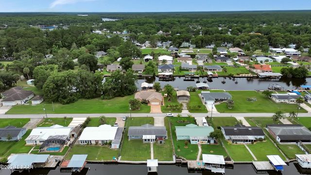 1610 Juno Trail, Astor, FL 32102