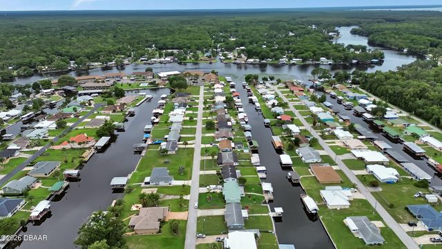 1610 Juno Trail, Astor, FL 32102
