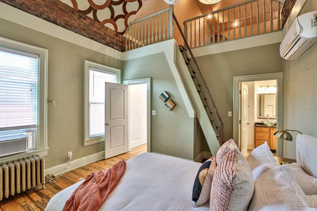 4216 Williamson Place, Cincinnati, OH 45223