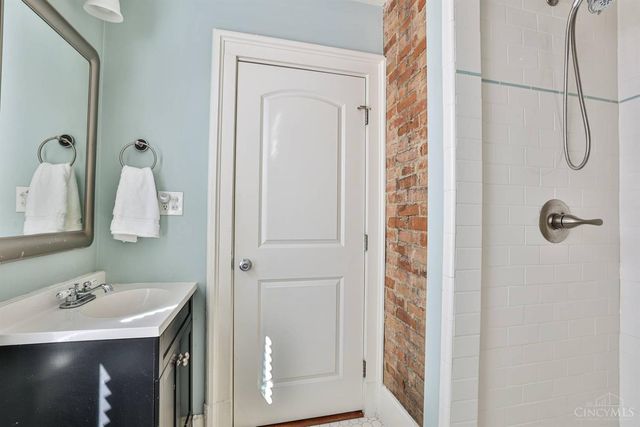 4216 Williamson Place, Cincinnati, OH 45223