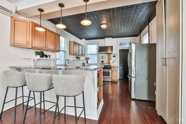 4216 Williamson Place, Cincinnati, OH 45223