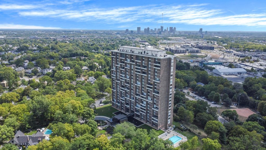 1000 Urlin Avenue, 1402, Columbus, OH 43212