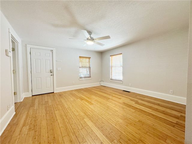 120 N Washington Avenue, Fayetteville, AR 72701