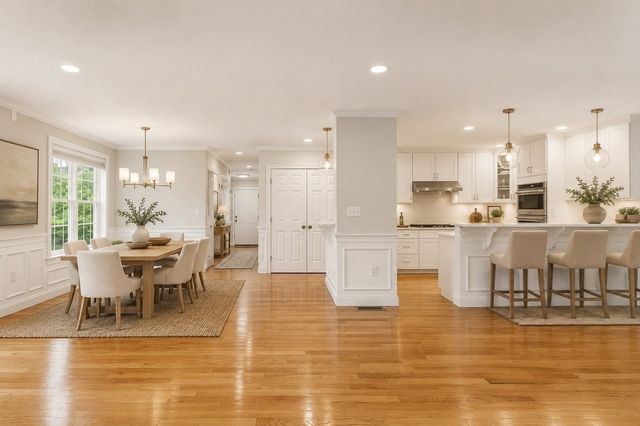 37 Jefferson Dr 1, Lexington, MA 02420