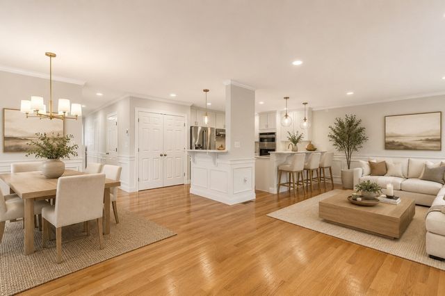37 Jefferson Dr 1, Lexington, MA 02420