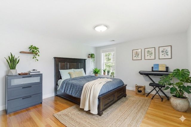 37 Jefferson Dr 1, Lexington, MA 02420