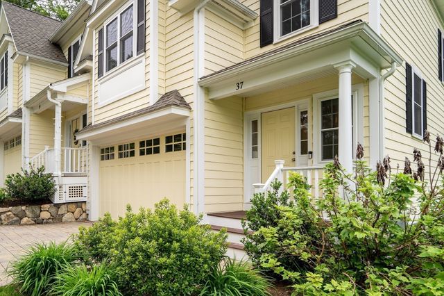 37 Jefferson Dr 1, Lexington, MA 02420