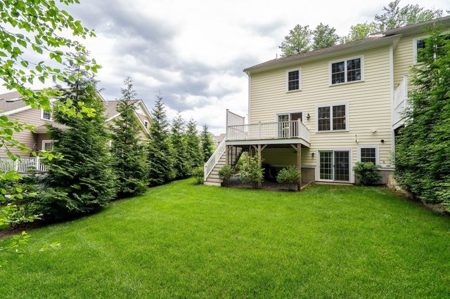 37 Jefferson Dr 1, Lexington, MA 02420