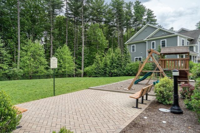 37 Jefferson Dr 1, Lexington, MA 02420