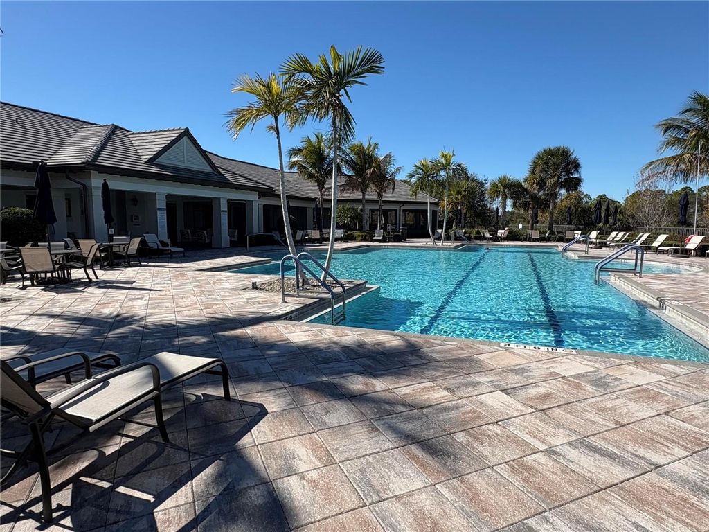 Image 38 of property listing at 12457 GOLDEN SAGE DRIVE, Sarasota, FL 34238