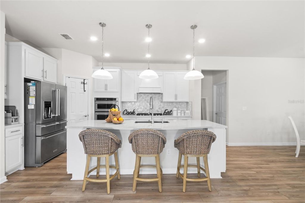 Image 8 of property listing at 12457 GOLDEN SAGE DRIVE, Sarasota, FL 34238